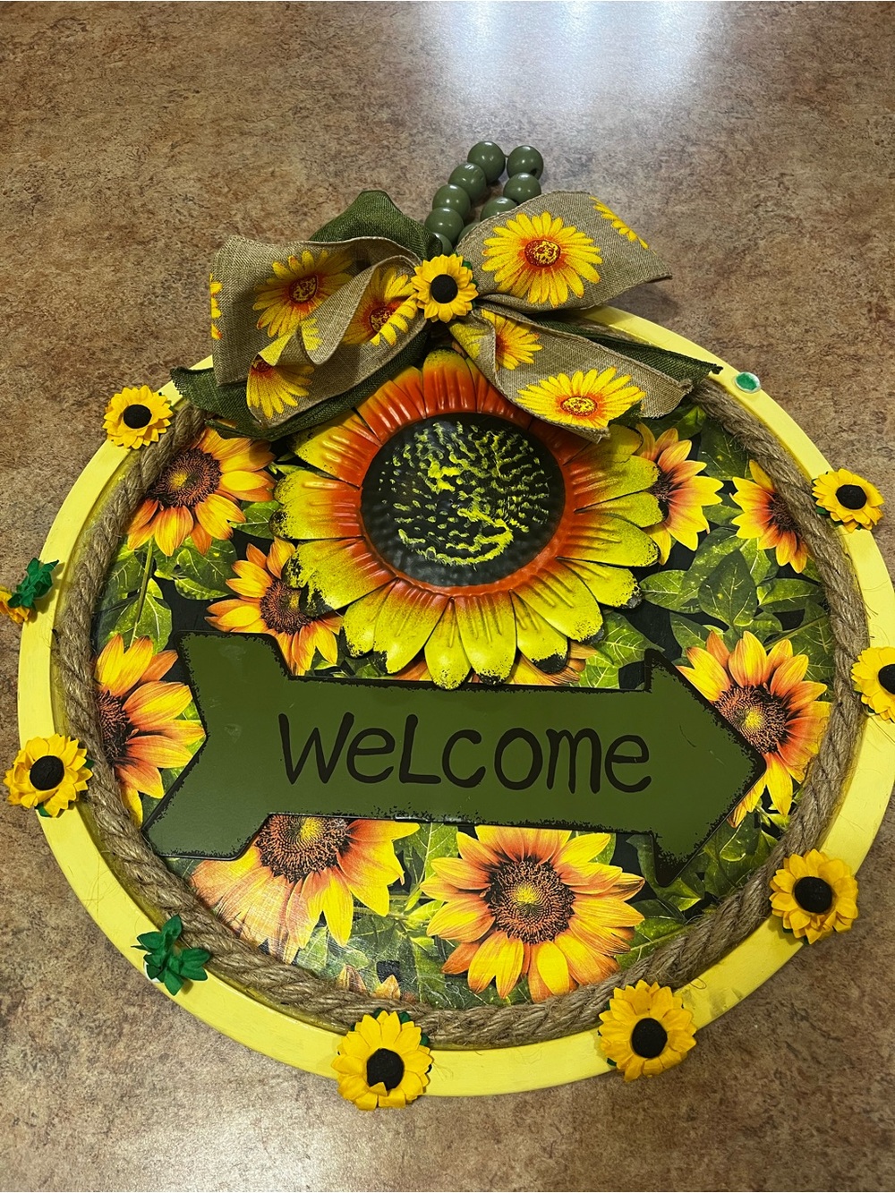 Sunflower Welcome Wall Sign - Yellow & Green Home Party Décor